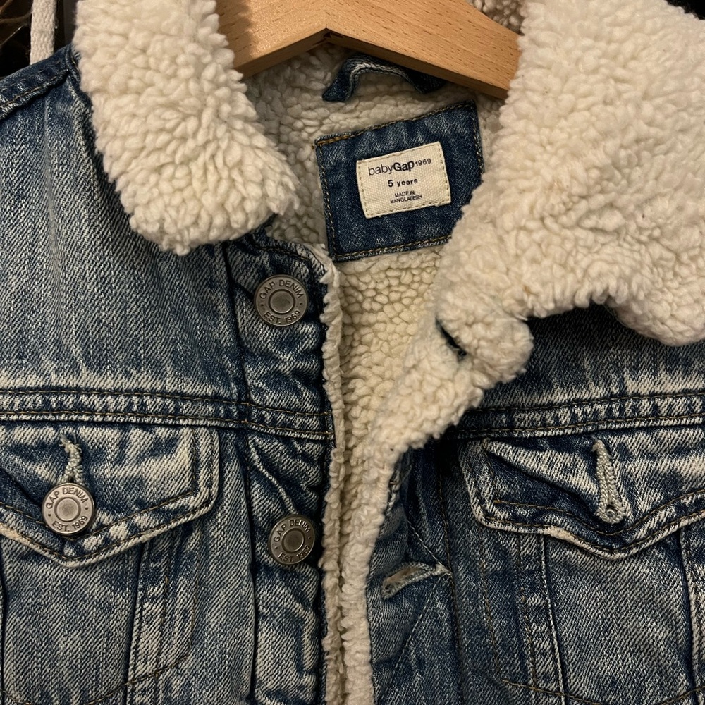 Jean jacket size 5 - Picture 2 of 2